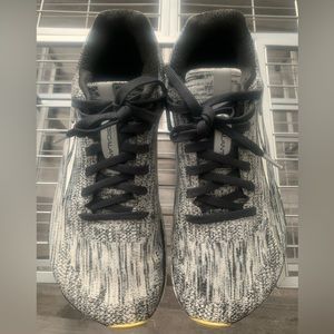 ALTRA Escalante Women’s Athletic Shoes Black & Gray/AFW1833G-2 sz 8.